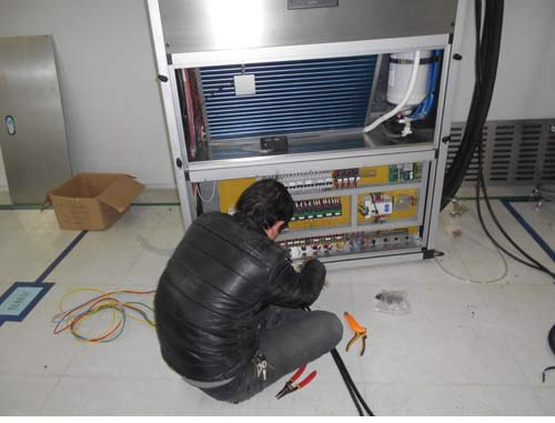 京東大道1699號濕騰恒溫恒濕機 HST-26 一臺安裝現(xiàn)場圖2